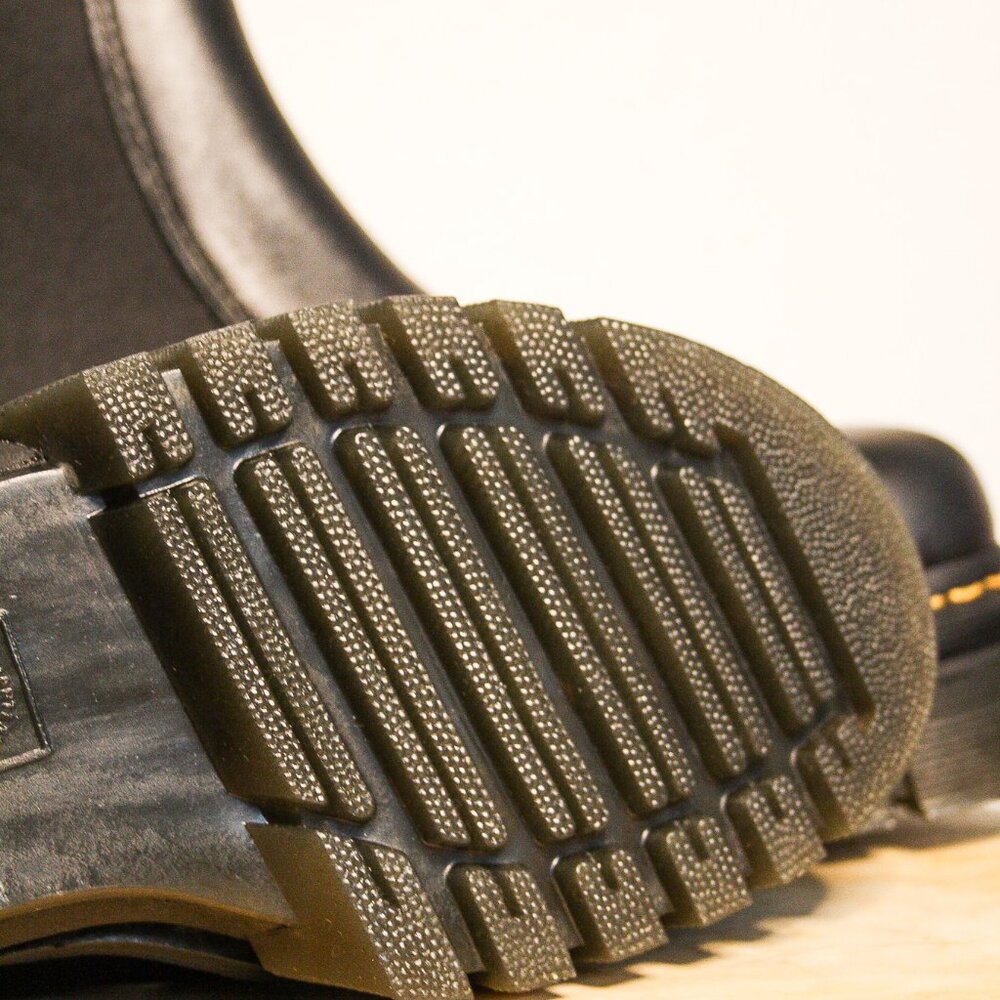 Smooth Leather Platform Chelsea Boots - Picture 5 of 7